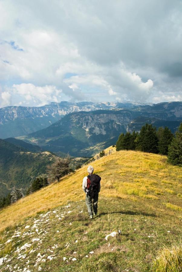 Gites Des Flandaines แซงต์-ฌอง-ออง-รัวยองส์ ภายนอก รูปภาพ